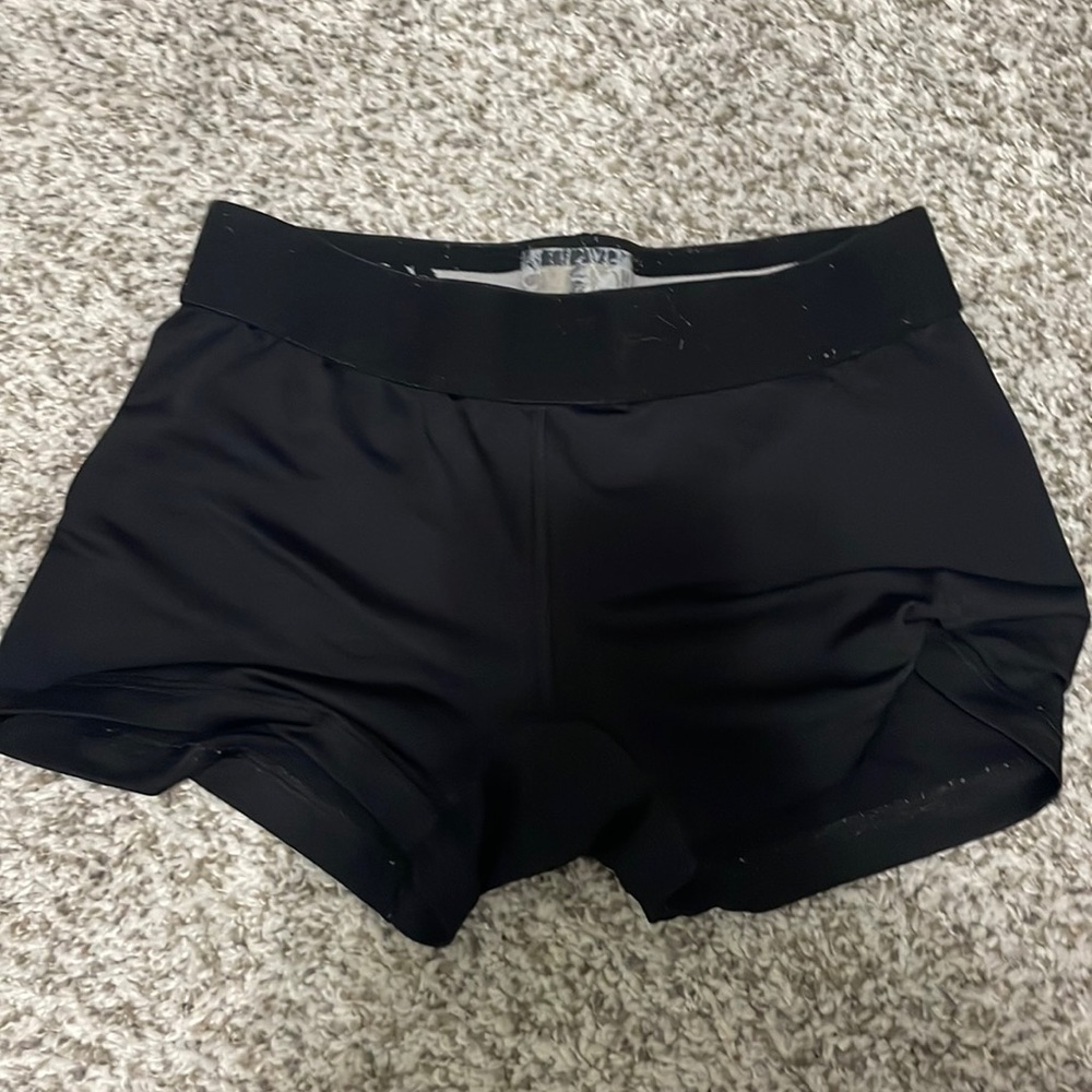 black small spandex good for volleyball
